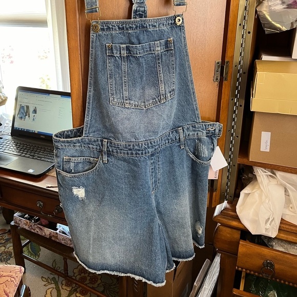 Short Overalls - Picture 3 of 6